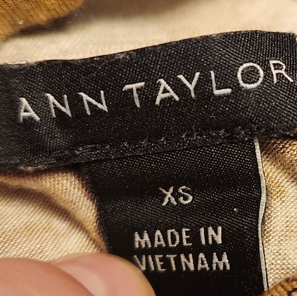 Ann Taylor Mustard Yellow Floral Turtleneck Top Blouse Size XS - Picture 9 of 12